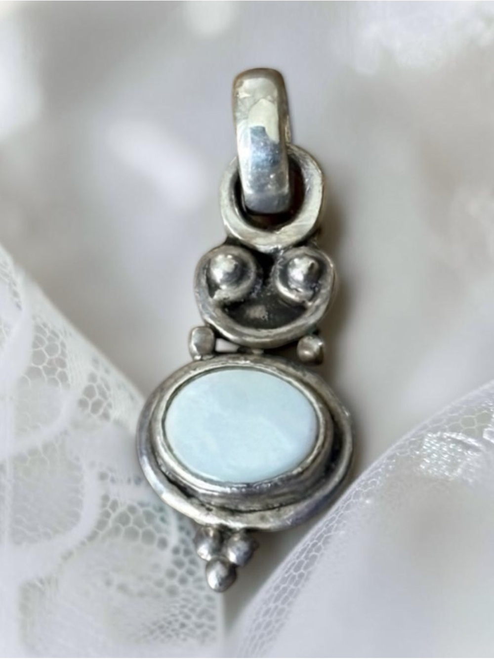 Sterling Silver Beaded Mother of Pearl Inlay Oval Pendant Necklace